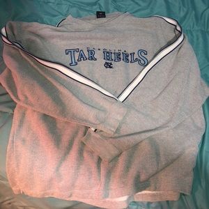 Tar Heels sweat shirt